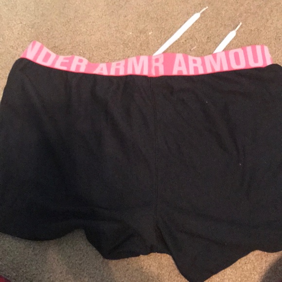 Shorts - Picture 3 of 3